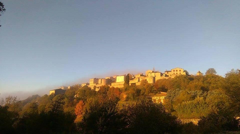 Seuls En Pleine Nature - Gite La Cote Blanche Puygaillard-de-Quercy ภายนอก รูปภาพ