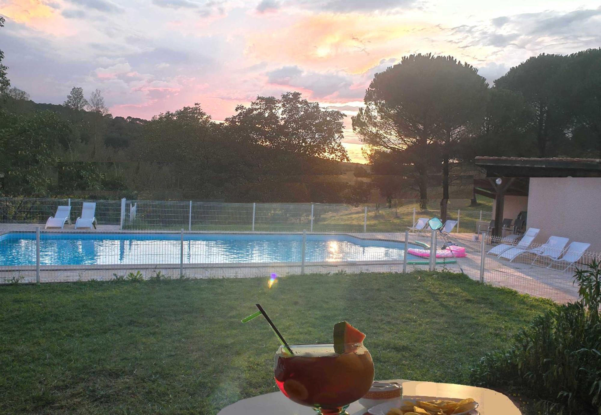Seuls En Pleine Nature - Gite La Cote Blanche Puygaillard-de-Quercy ภายนอก รูปภาพ